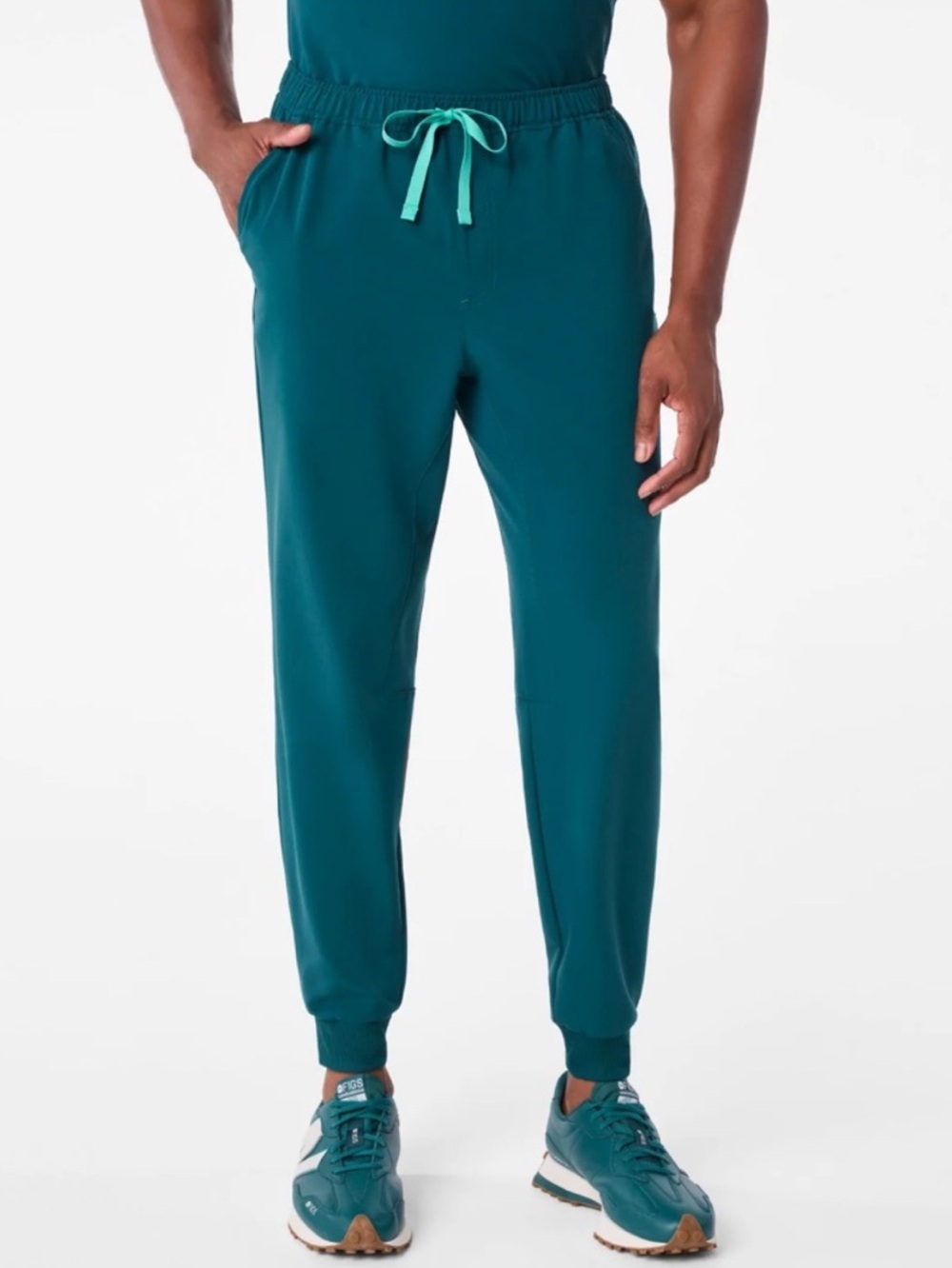 Figs Men's Tansen Scrub Pants in Caribbean Blue Large